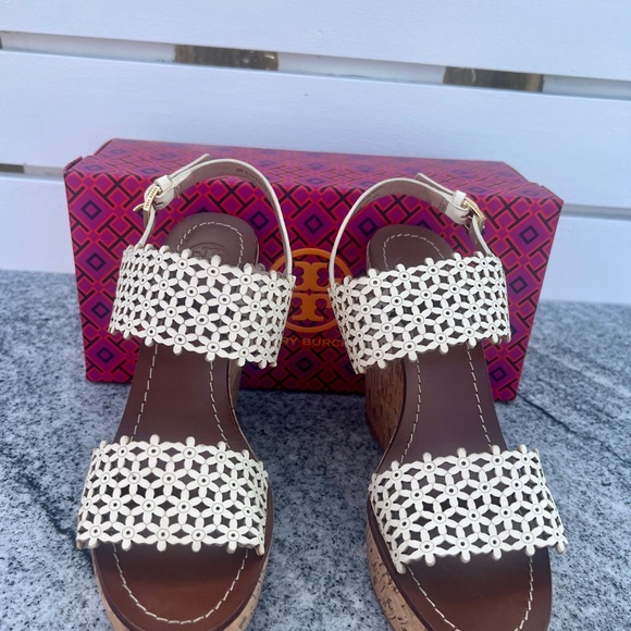 Tory Burch Cork Platform Wedge Sandals Cream Cutout Leather Women’s Sz 8 NEW - Picture 4 of 12